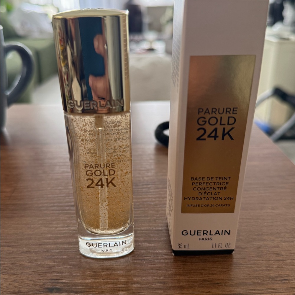 GUERLAIN Parure Gold 24K Foundation - Luxurious Gold
